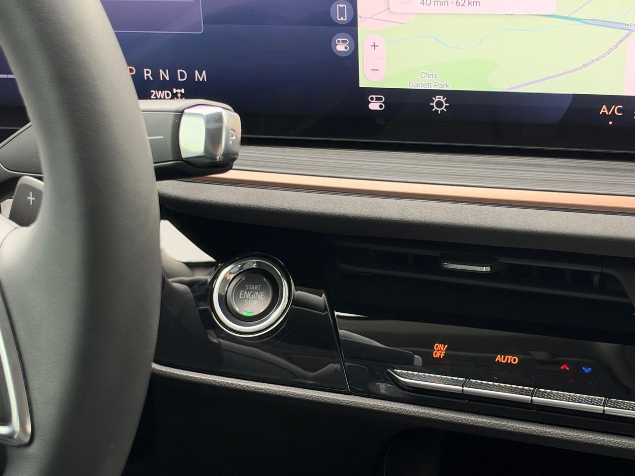 2025 Buick Envision Sport Touring ONE OWNER-LEATHER+SUNROOF+MORE! Photo