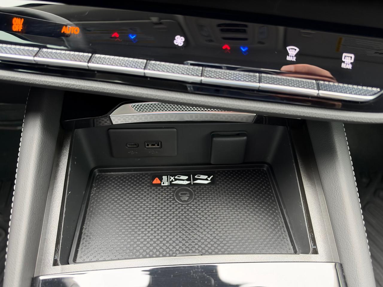 2025 Buick Envision Sport Touring ONE OWNER-LEATHER+SUNROOF+MORE! Photo