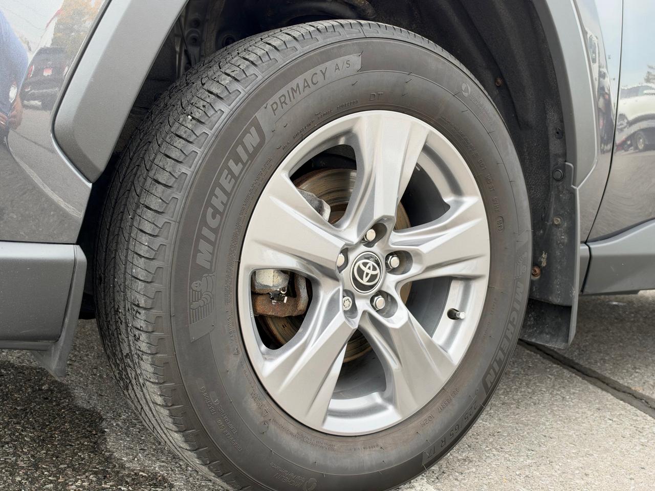 2023 Toyota RAV4 Hybrid HYBRID XLE-ONE OWNER+BOUGHT+SERV HERE! Photo5