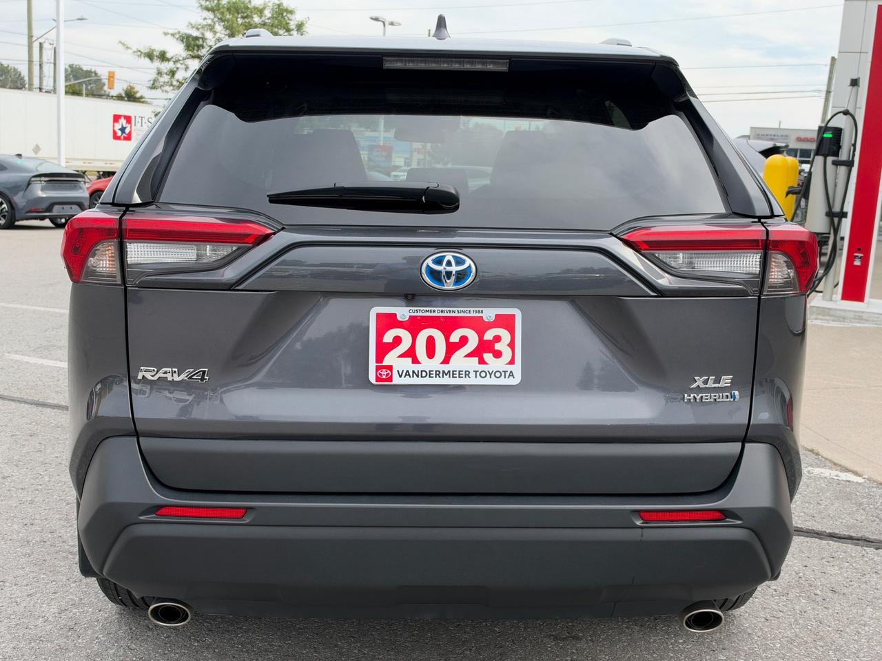 2023 Toyota RAV4 Hybrid HYBRID XLE-ONE OWNER+BOUGHT+SERV HERE! Photo