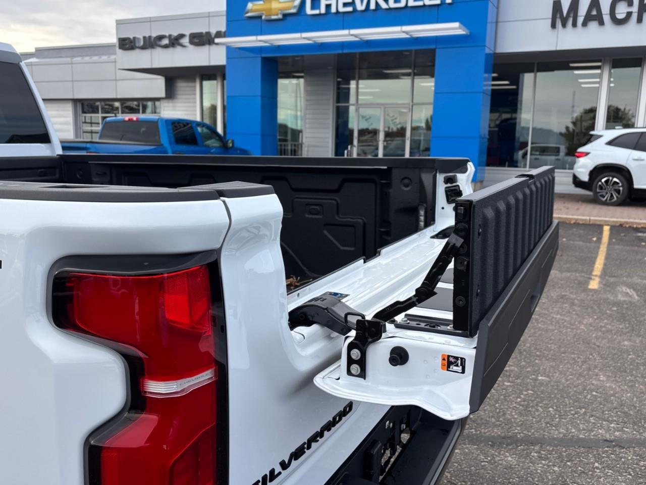 2026 Chevrolet Silverado 2500 HD LT New 2026 5 Passenger Diesel Powered 2500HD 4X4 Crew Cab Truck with Heated Front Leather Seats, Heated Steering Wheel, Adaptive Cruise Control, 5th Wheel Prep Package and a 13.4 Diagonal Touchscreen Ra Photo