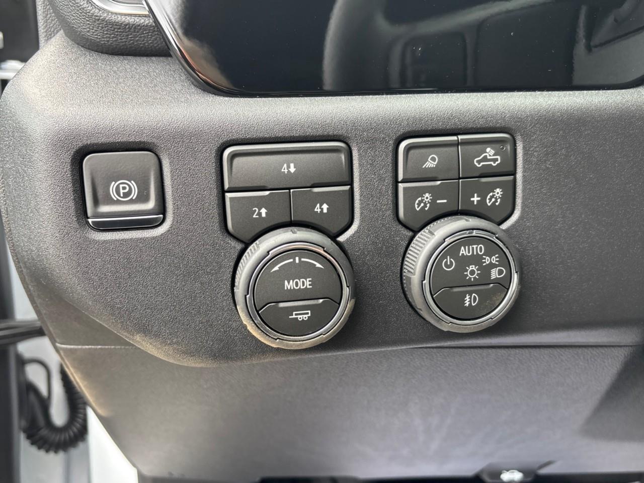 2026 Chevrolet Silverado 2500 HD LT New 2026 5 Passenger Diesel Powered 2500HD 4X4 Crew Cab Truck with Heated Front Leather Seats, Heated Steering Wheel, Adaptive Cruise Control, 5th Wheel Prep Package and a 13.4 Diagonal Touchscreen Ra Photo