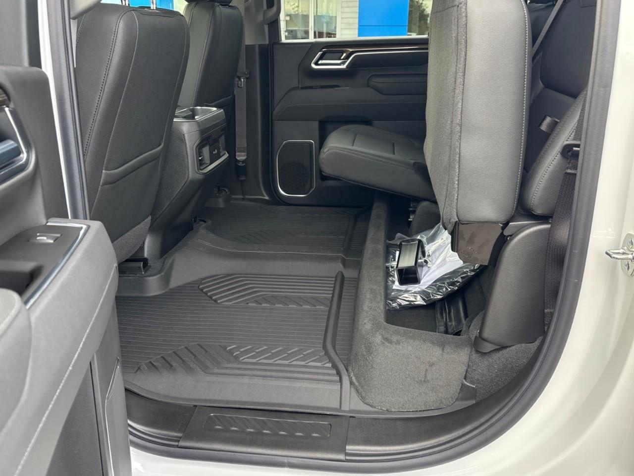 2026 Chevrolet Silverado 2500 HD LT New 2026 5 Passenger Diesel Powered 2500HD 4X4 Crew Cab Truck with Heated Front Leather Seats, Heated Steering Wheel, Adaptive Cruise Control, 5th Wheel Prep Package and a 13.4 Diagonal Touchscreen Ra Photo
