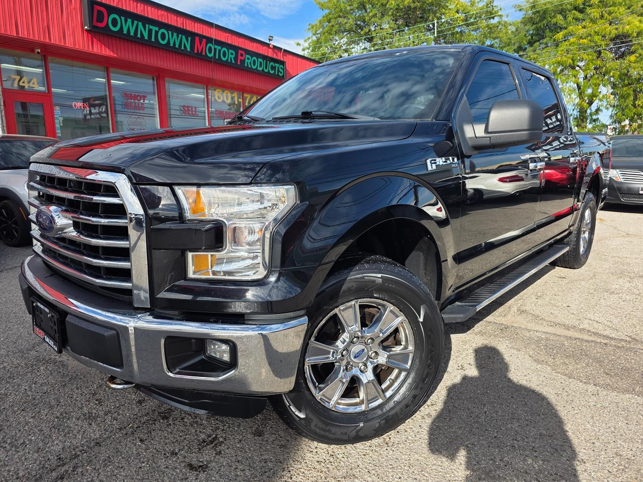 2016 Ford F-150 4WD SuperCrew XLT Photo1