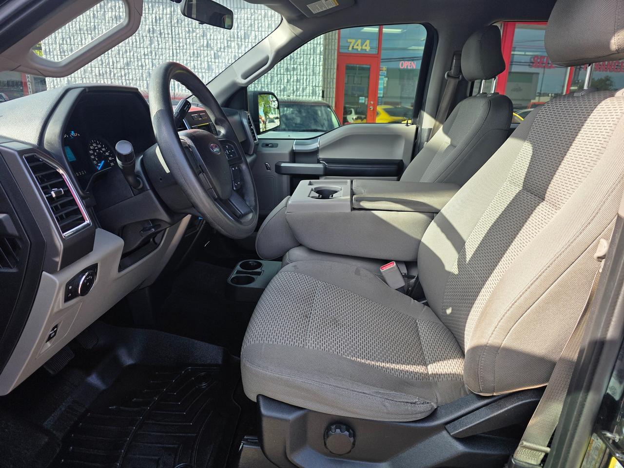2016 Ford F-150 4WD SuperCrew XLT Photo