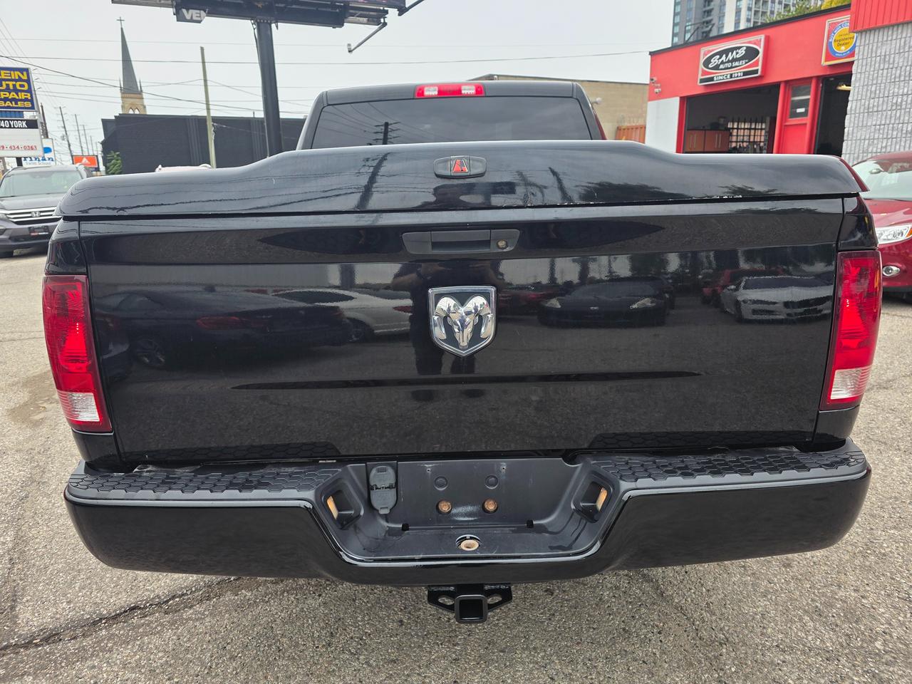 2014 RAM 1500 Regular Cab V8 Photo