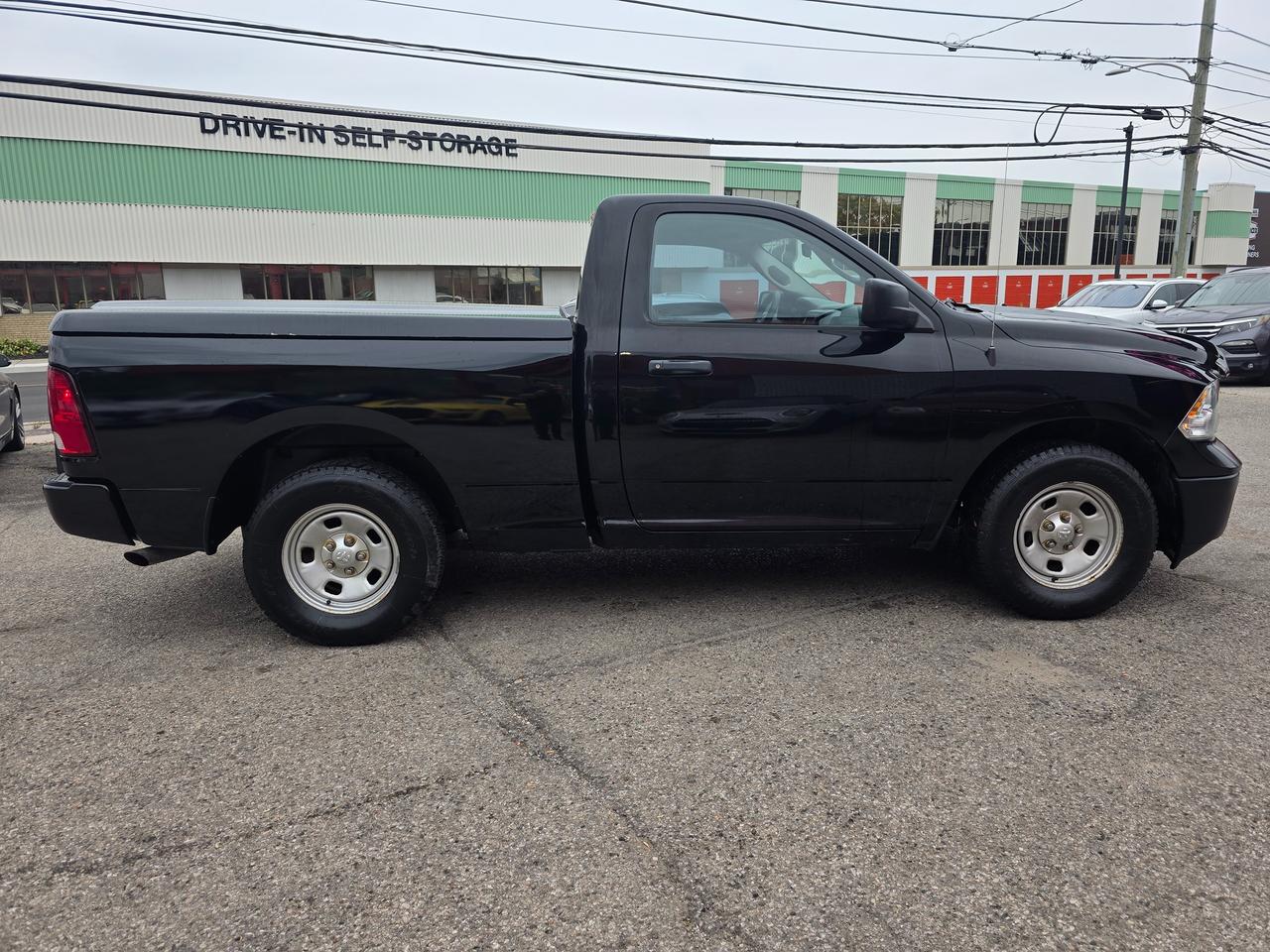 2014 RAM 1500 Regular Cab V8 Photo