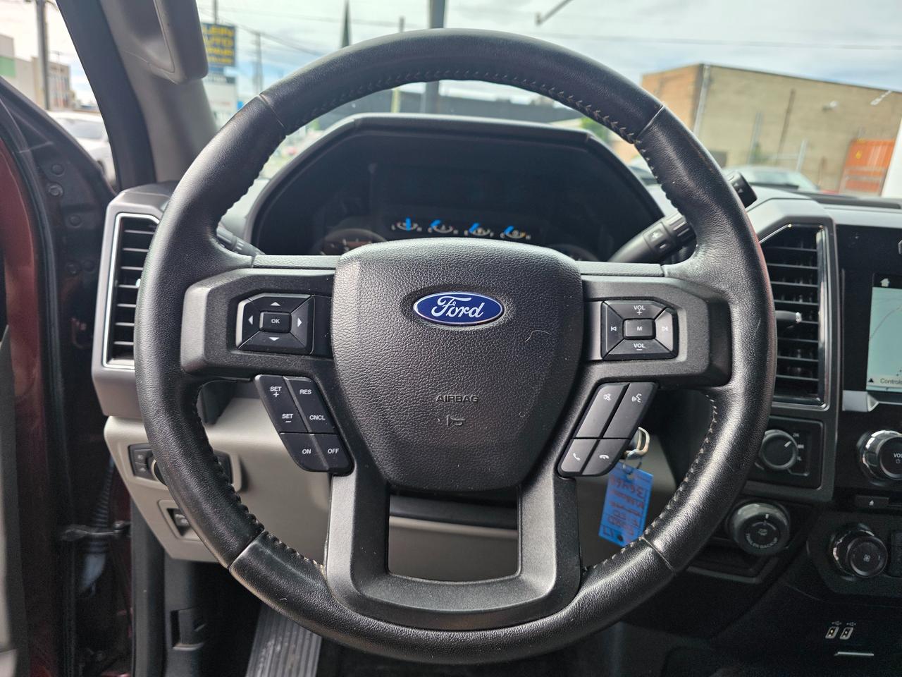 2017 Ford F-150 XLT 4WD SUPERCREW Photo