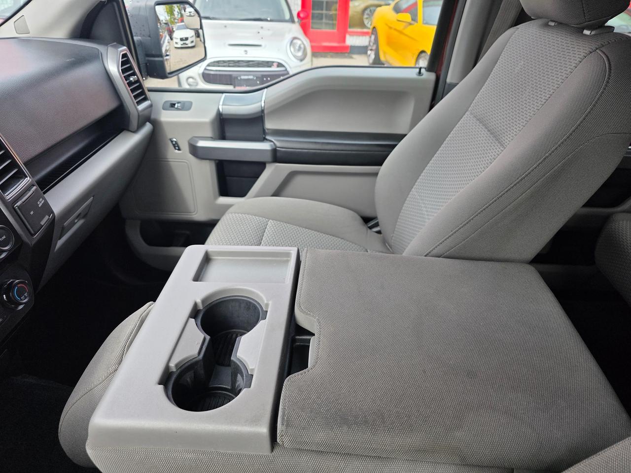 2017 Ford F-150 XLT 4WD SUPERCREW Photo