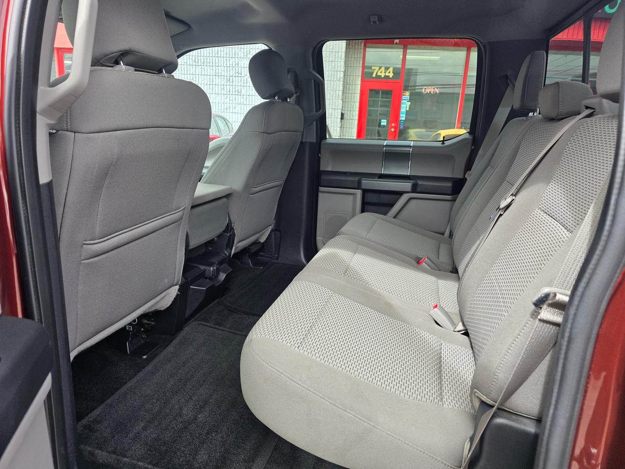 2017 Ford F-150 XLT 4WD SUPERCREW Photo