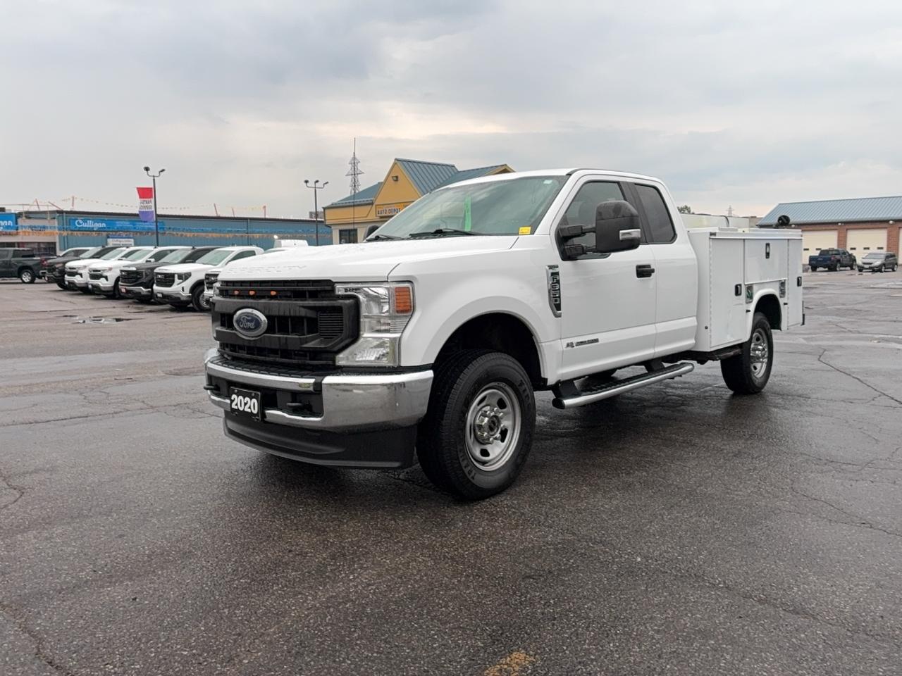 White 2020 Ford F-350 Super Duty Pickup Truck Four-Wheel Drive Automatic