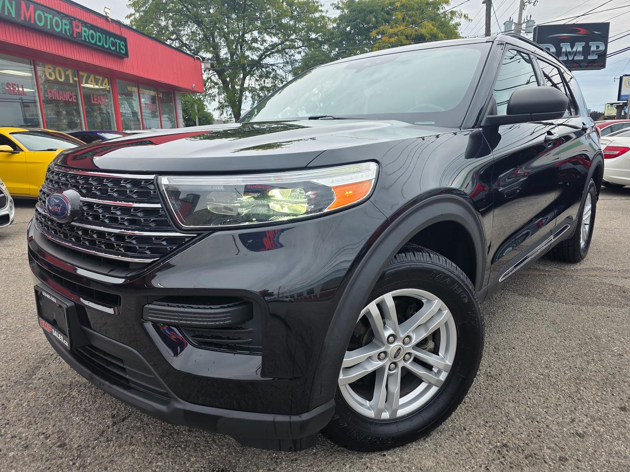 2020 Ford Explorer XLT 4WD Photo1