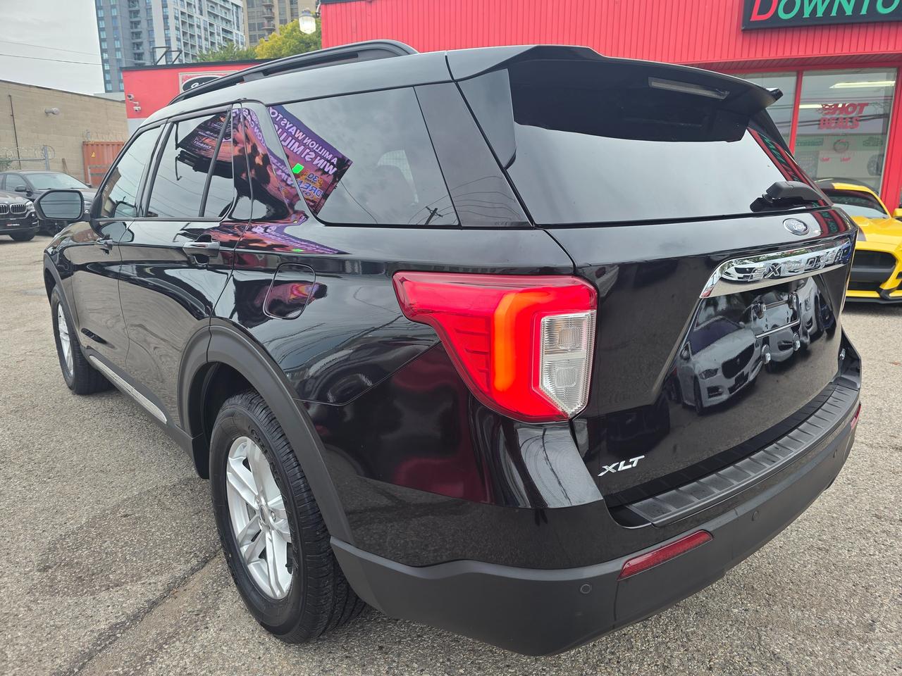 2020 Ford Explorer XLT 4WD Photo