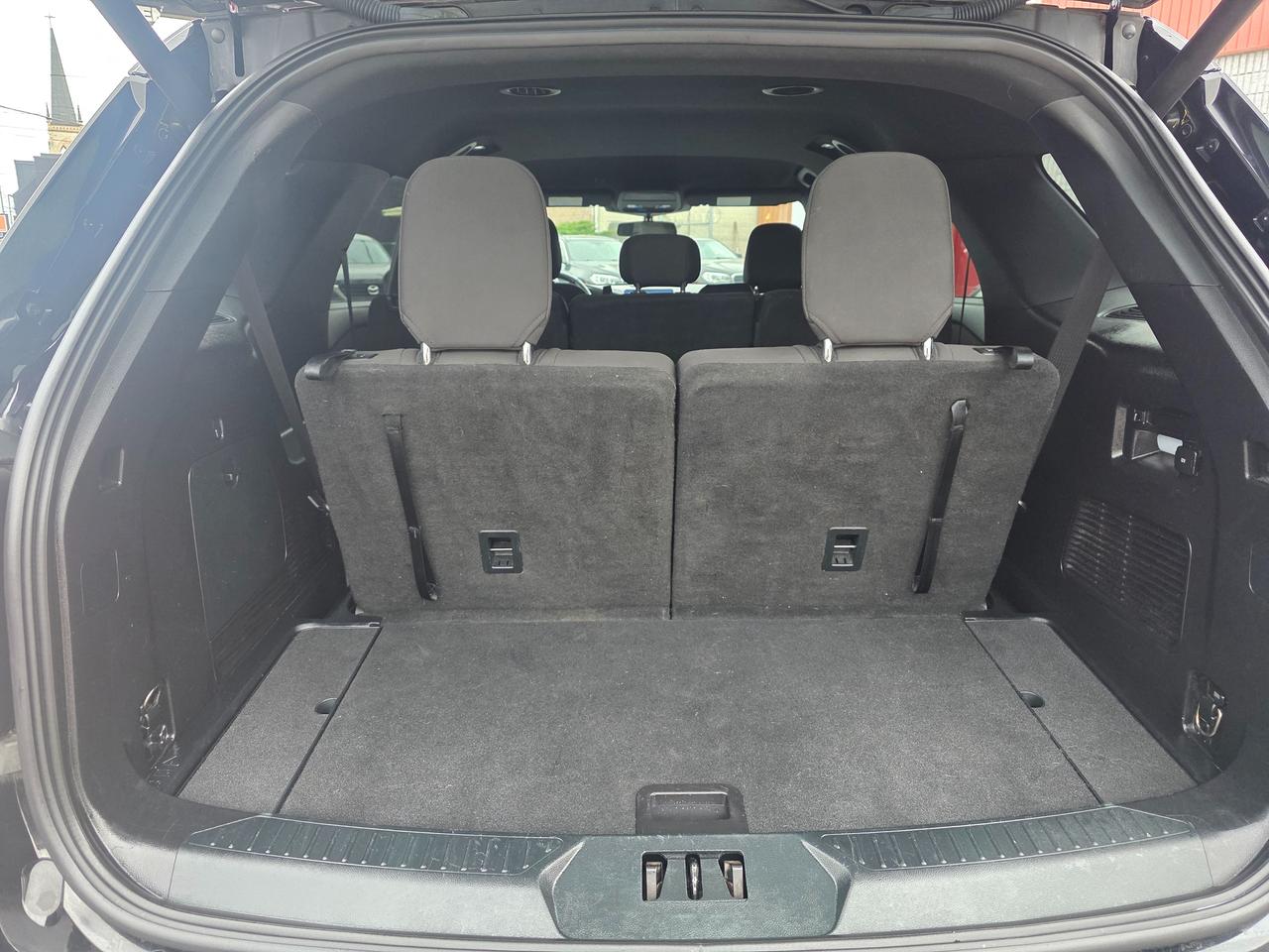 2020 Ford Explorer XLT 4WD Photo