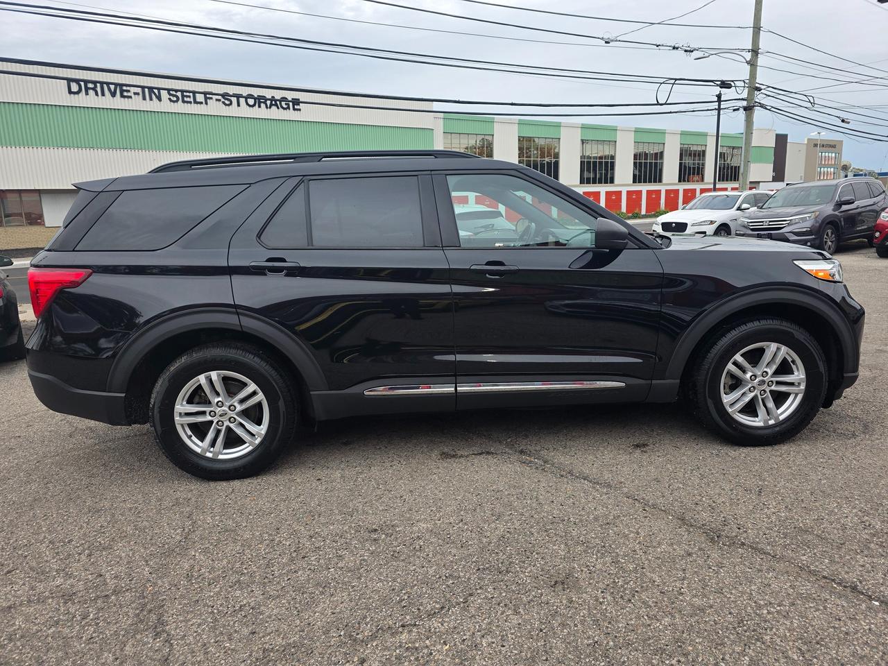 2020 Ford Explorer XLT 4WD Photo