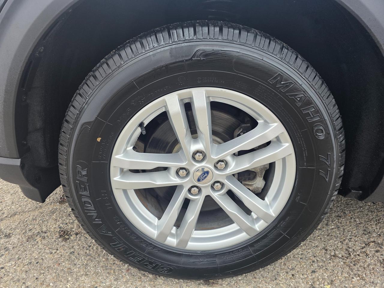 2020 Ford Explorer XLT 4WD Photo