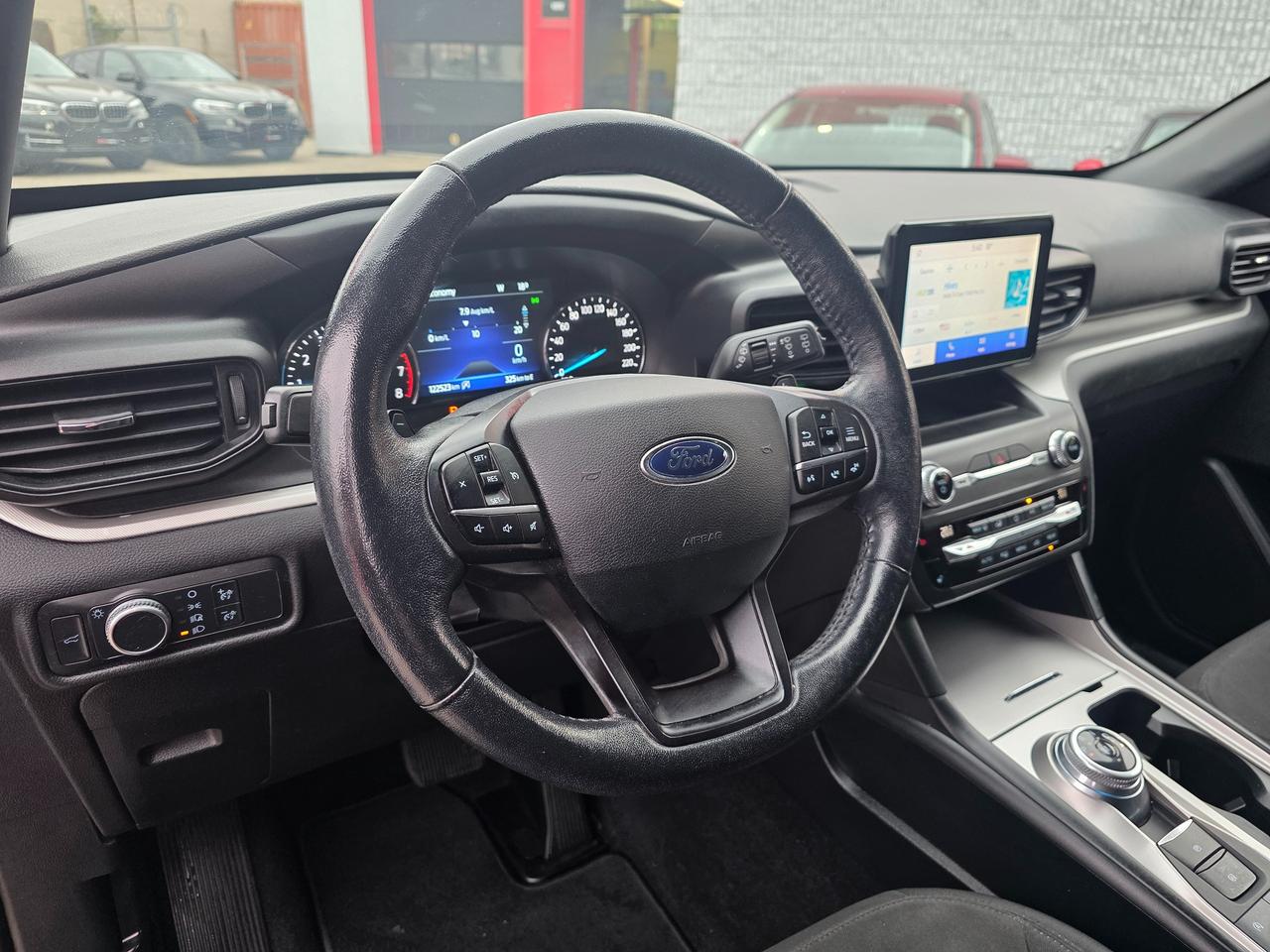 2020 Ford Explorer XLT 4WD Photo