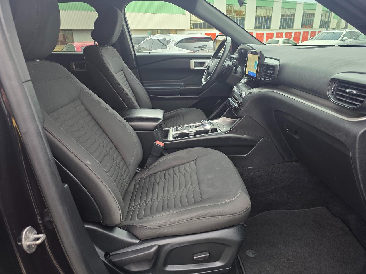 2020 Ford Explorer XLT 4WD Photo