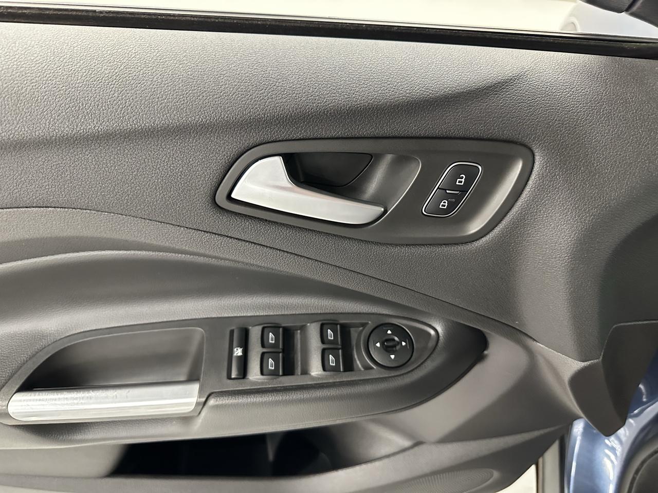 2018 Ford Escape SEL FWD Photo12