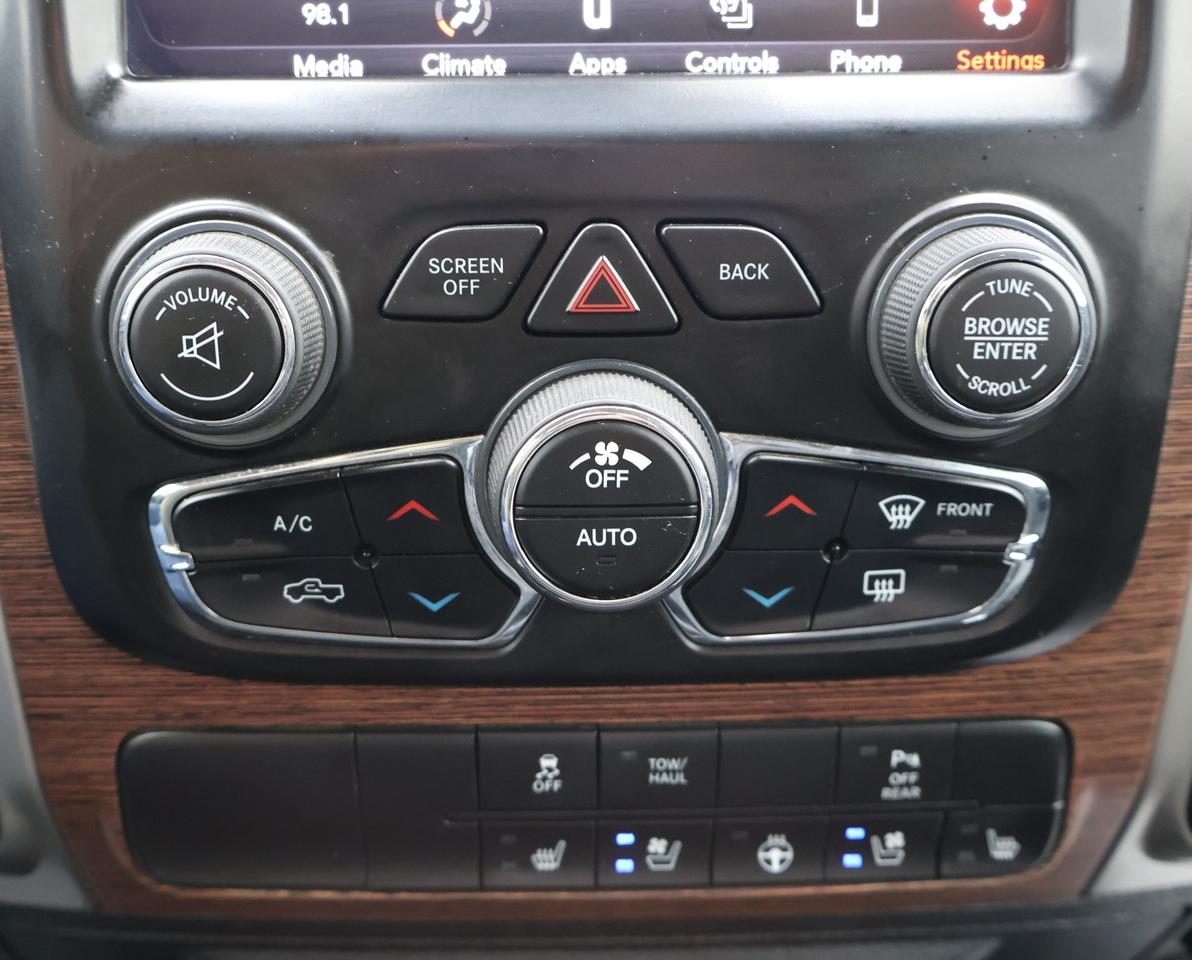 2018 RAM 1500 HIMI LARAMIE 4WD CAMERA BLUETOOTH LEATHER HEATED SEATS CRUISE ALLOYS Photo