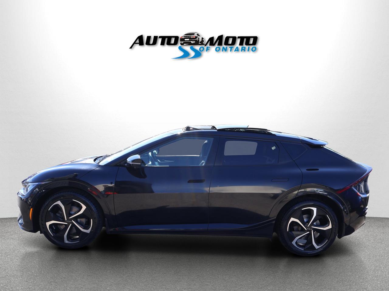 2024 Kia EV6 LAND GT-LINE AWD *ACCIDENT FREE*1 OWNER* CAMERA NAV BLUETOOTH LEATHER HEATED SEATS PANO ROOF CRUISE ALLOYS Photo