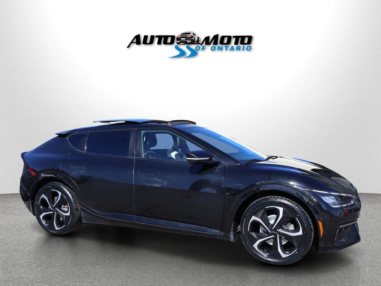 2024 Kia EV6 LAND GT-LINE AWD *ACCIDENT FREE*1 OWNER* CAMERA NAV BLUETOOTH LEATHER HEATED SEATS PANO ROOF CRUISE ALLOYS Photo