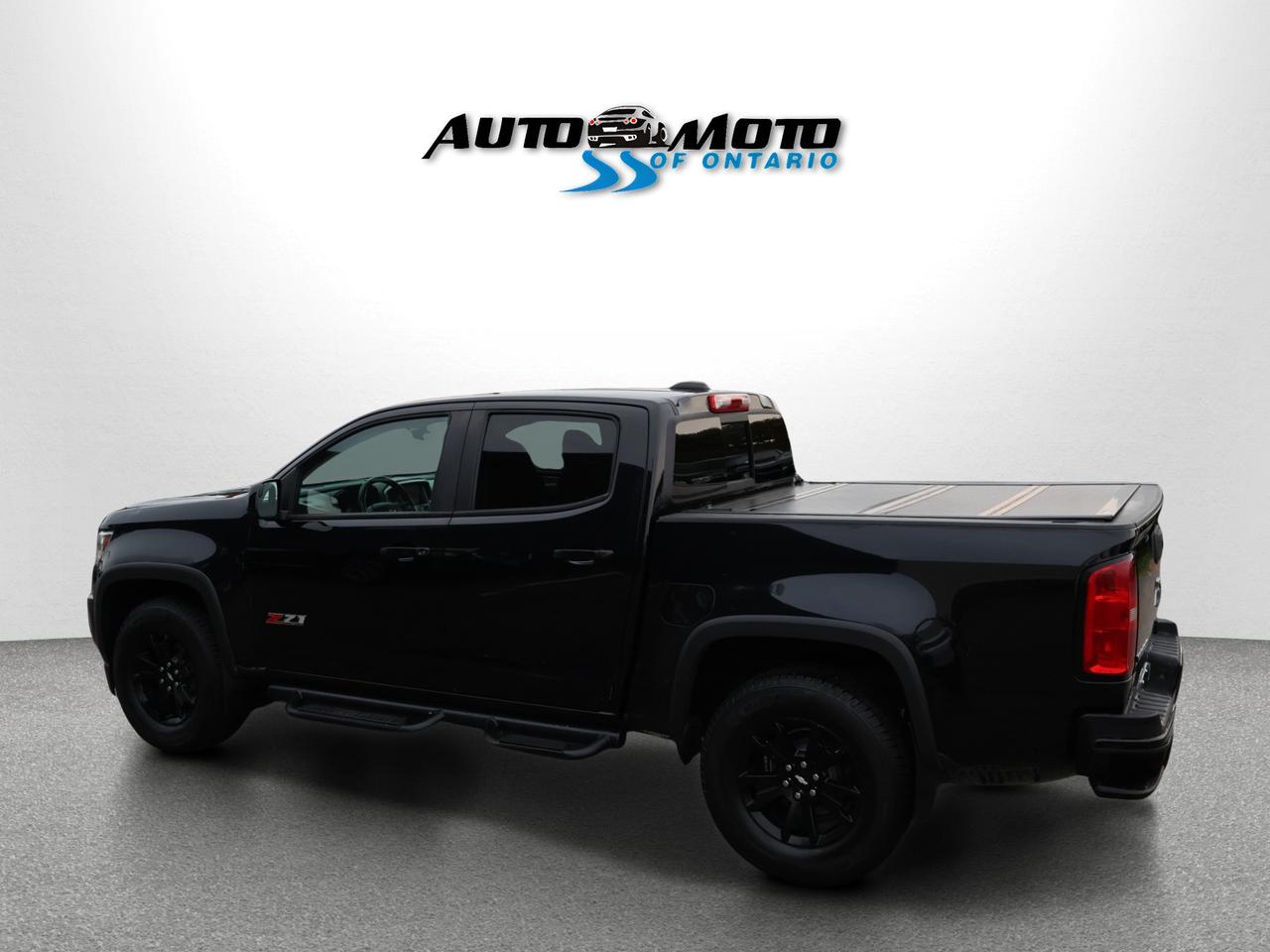 2018 Chevrolet Colorado V6 Z71 CREW CAB AWD *ACCIDENT FREE*1 OWNER*SERVICE RECORDS* CAMERA NAV BLUETOOTH LEATHER HEATED SEATS CRUISE ALLOYS Photo