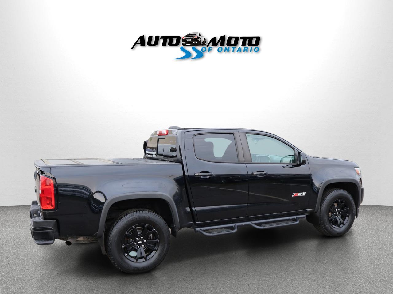 2018 Chevrolet Colorado V6 Z71 CREW CAB AWD *ACCIDENT FREE*1 OWNER*SERVICE RECORDS* CAMERA NAV BLUETOOTH LEATHER HEATED SEATS CRUISE ALLOYS Photo