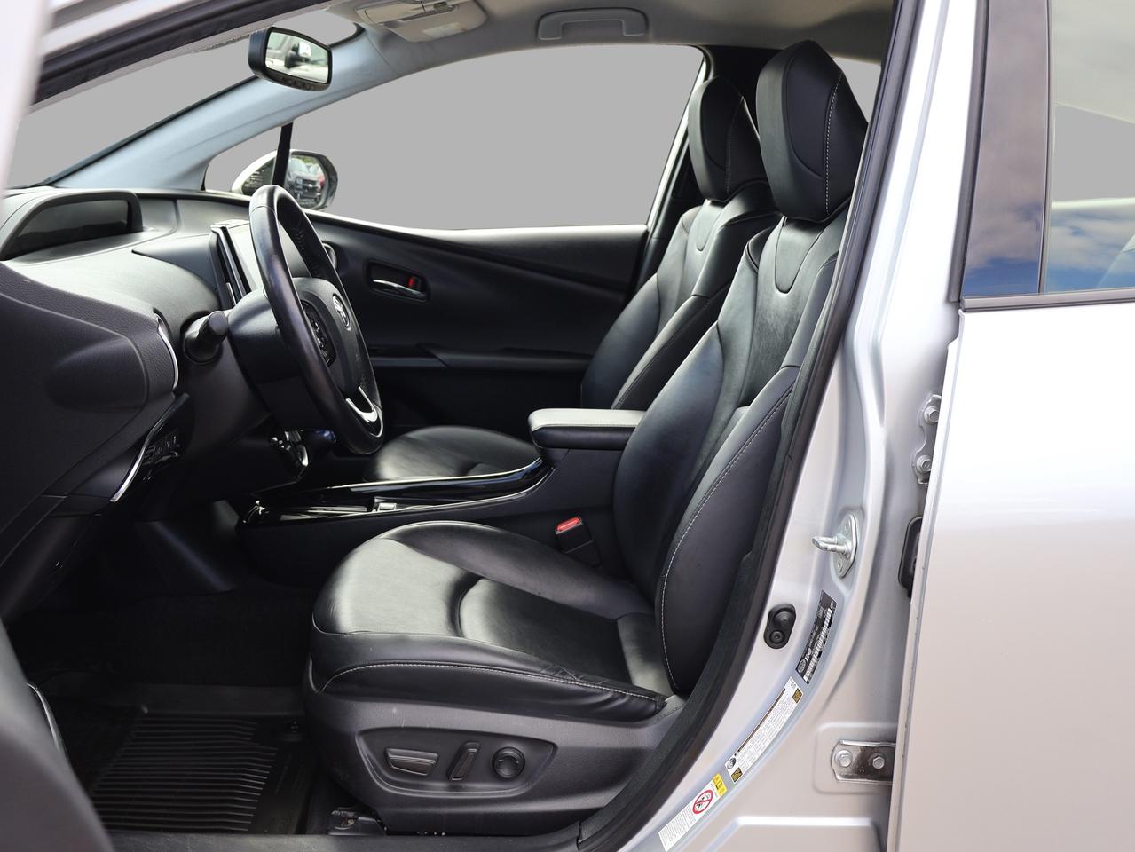 2020 Toyota Prius Prime PLUG-IN *ACCIDENT FREE*TOYOTA MAINTAIN*1 OWNER* CAMERA NAV BLUETOOTH LEATHER HEATED SEATS CRUISE ALLOYS Photo