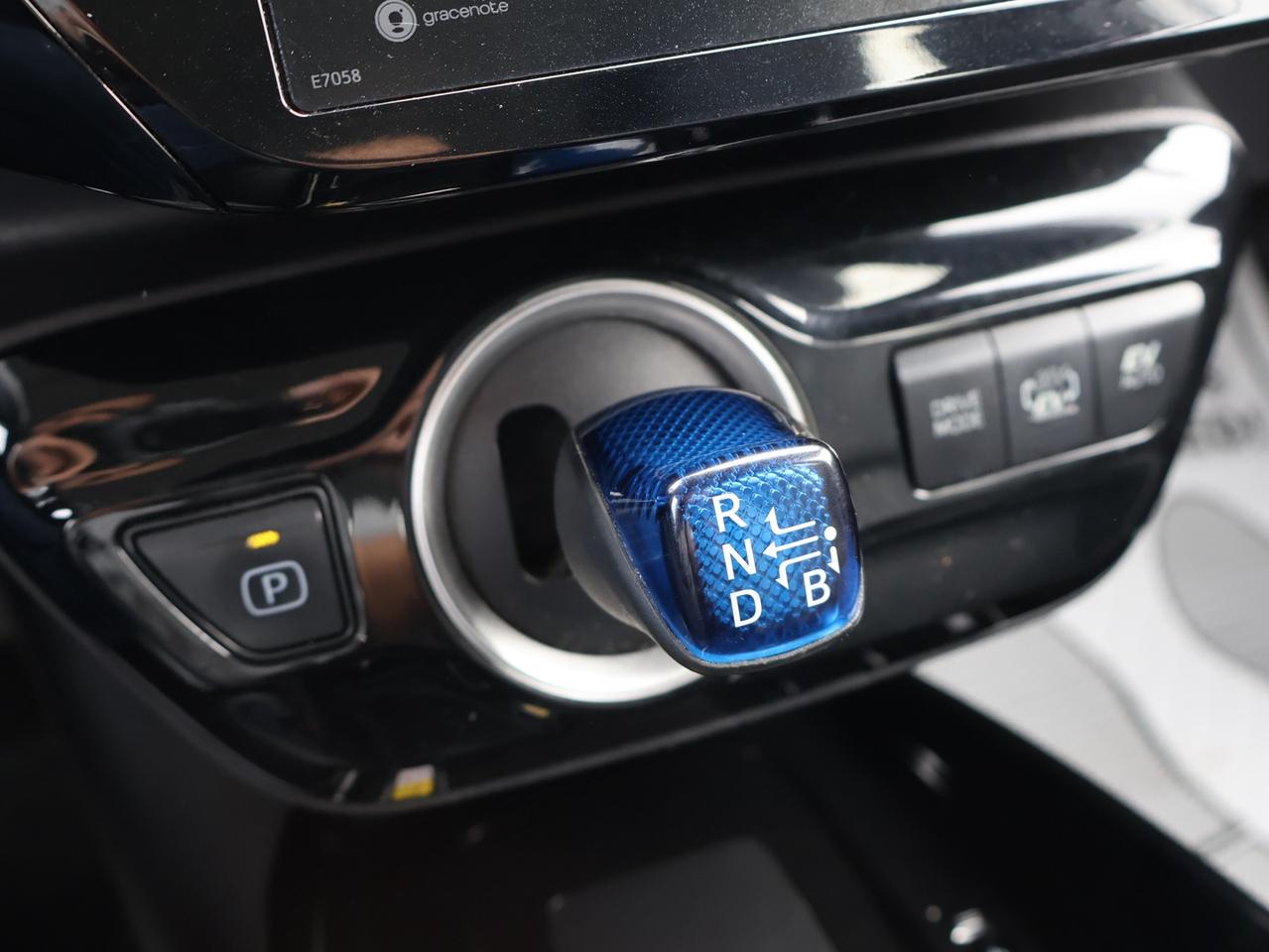 2020 Toyota Prius Prime PLUG-IN *ACCIDENT FREE*TOYOTA MAINTAIN*1 OWNER* CAMERA NAV BLUETOOTH LEATHER HEATED SEATS CRUISE ALLOYS Photo