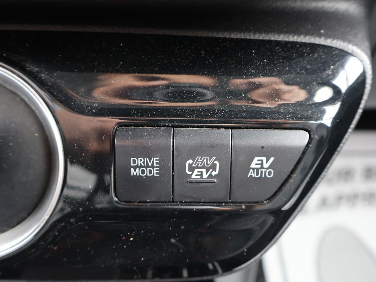 2020 Toyota Prius Prime PLUG-IN *ACCIDENT FREE*TOYOTA MAINTAIN*1 OWNER* CAMERA NAV BLUETOOTH LEATHER HEATED SEATS CRUISE ALLOYS Photo