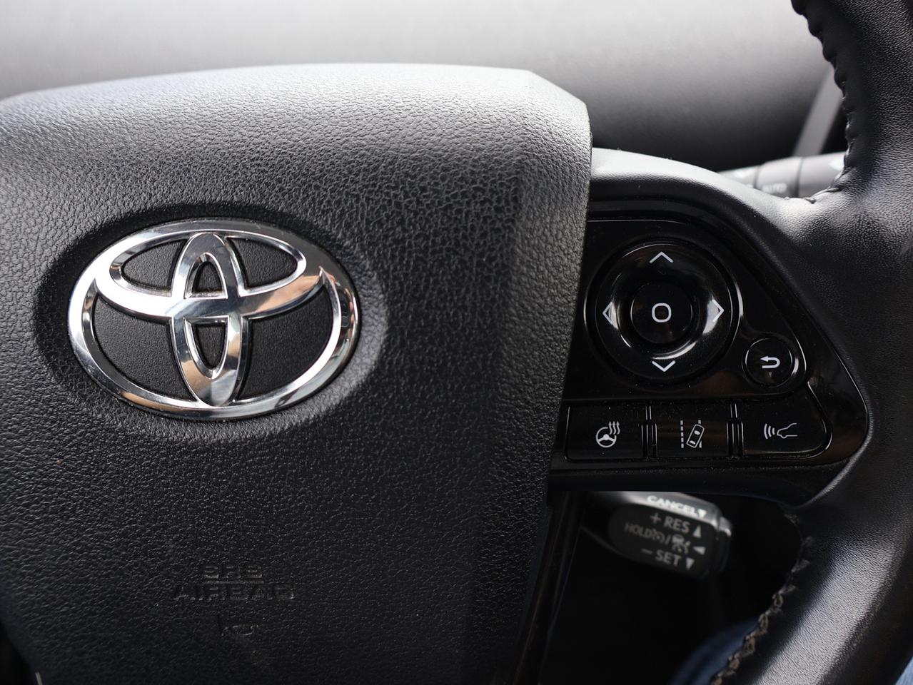 2020 Toyota Prius Prime PLUG-IN *ACCIDENT FREE*TOYOTA MAINTAIN*1 OWNER* CAMERA NAV BLUETOOTH LEATHER HEATED SEATS CRUISE ALLOYS Photo