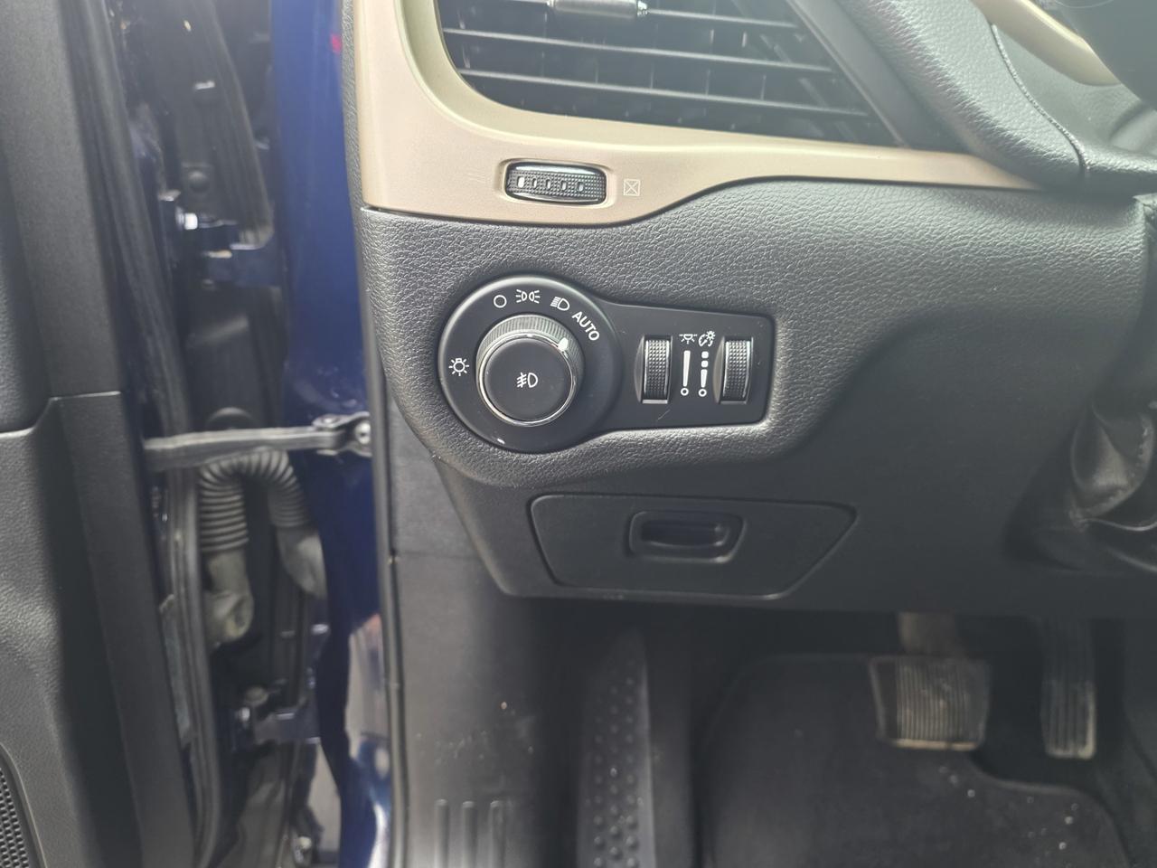 2016 Jeep Cherokee NORTH 4X4 Photo