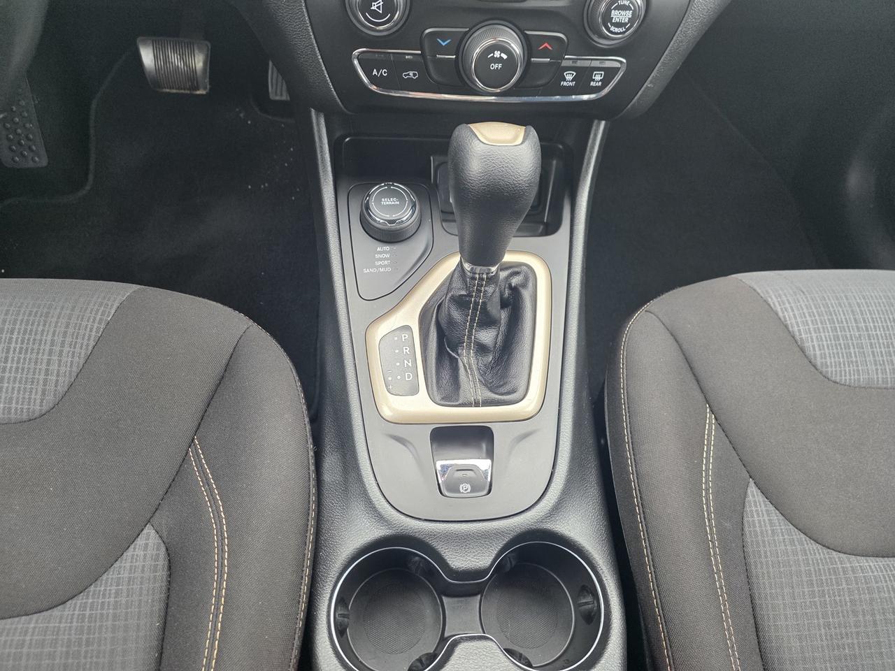 2016 Jeep Cherokee NORTH 4X4 Photo