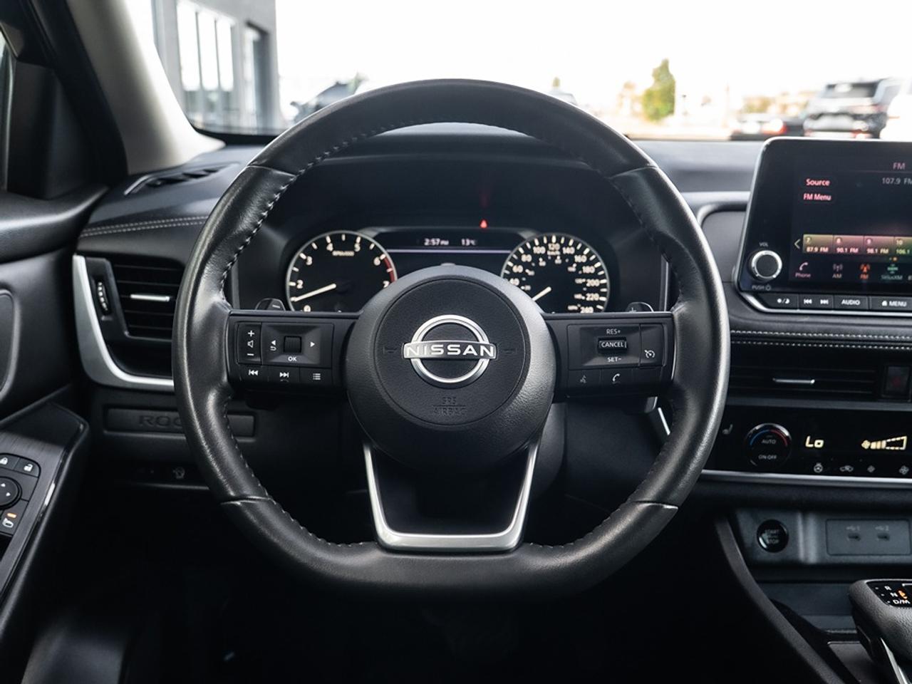 2024 Nissan Rogue AWD S Photo9