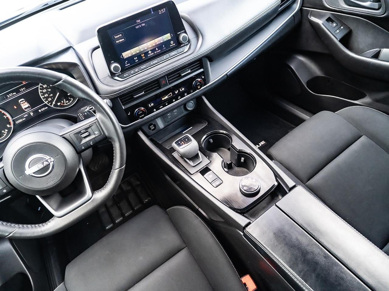 2024 Nissan Rogue AWD S Photo8