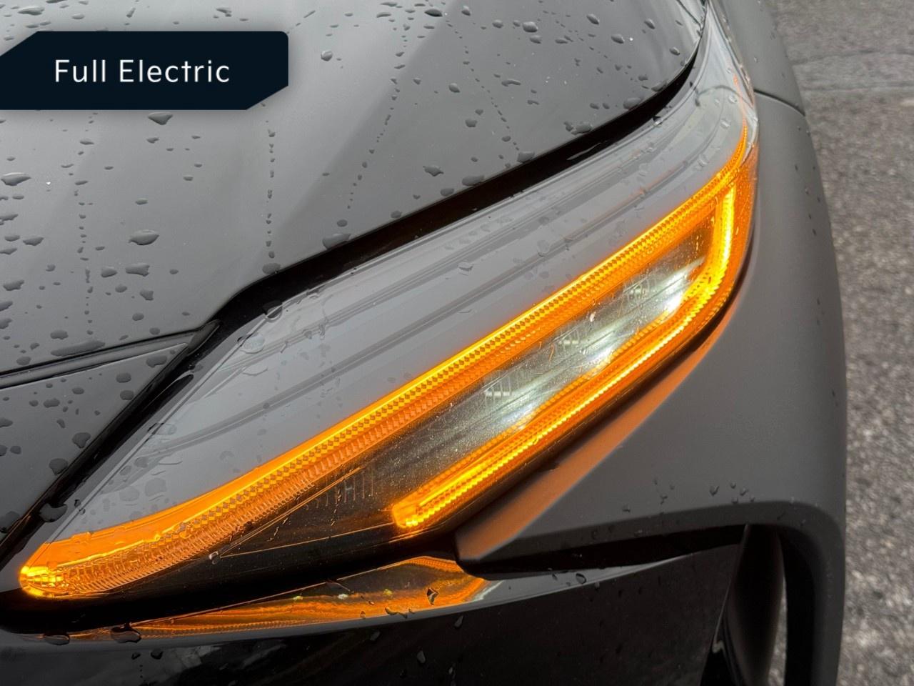 2023 Subaru Solterra Premium AWD Photo