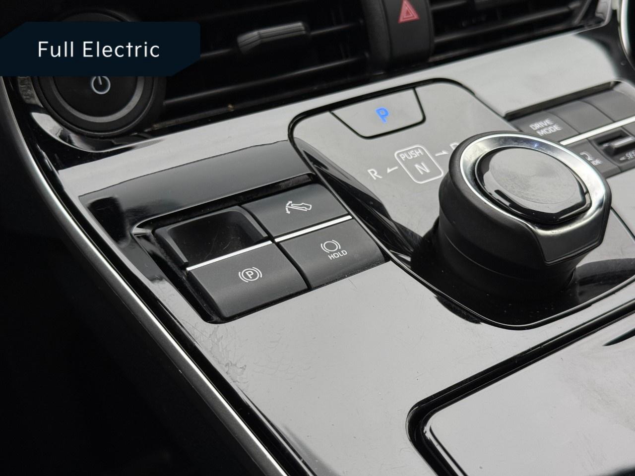 2023 Subaru Solterra Premium AWD Photo