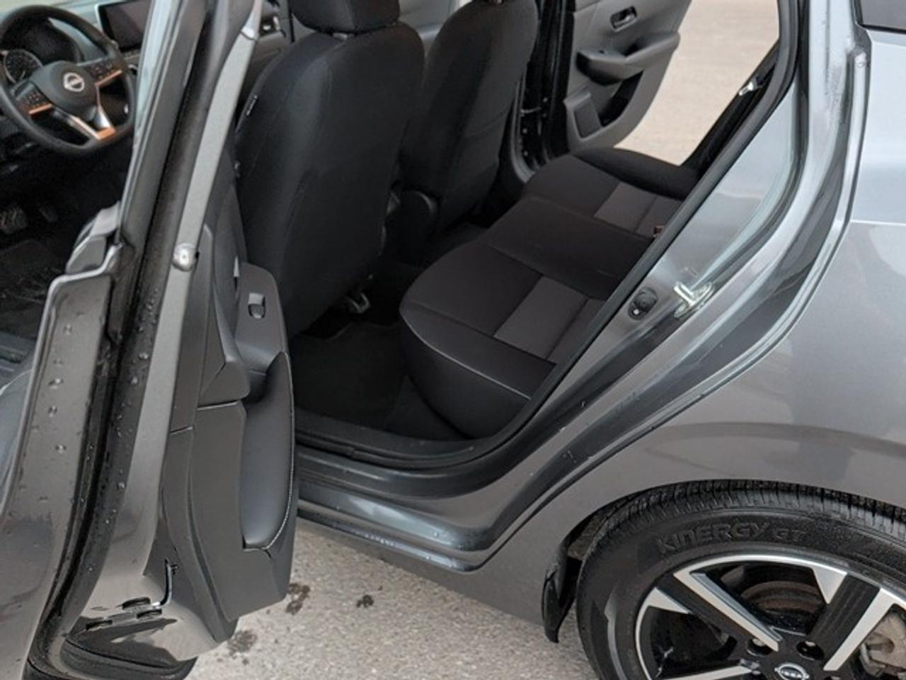 2024 Nissan Sentra SV Photo