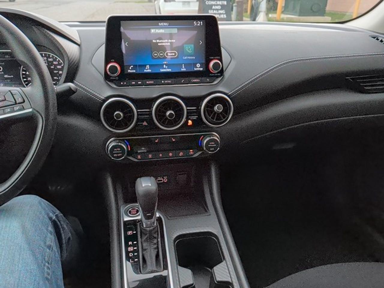 2024 Nissan Sentra SV Photo