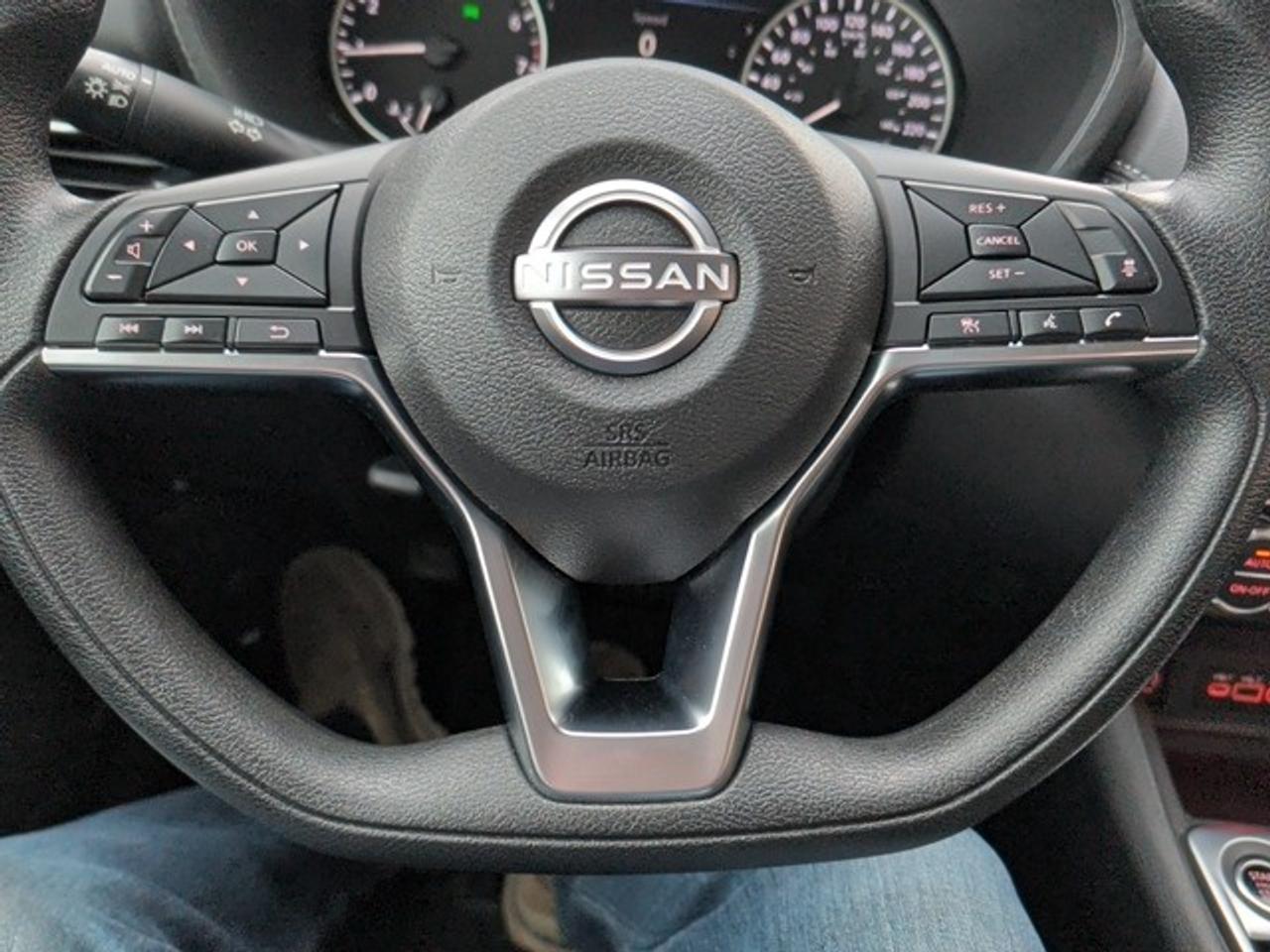 2024 Nissan Sentra SV Photo