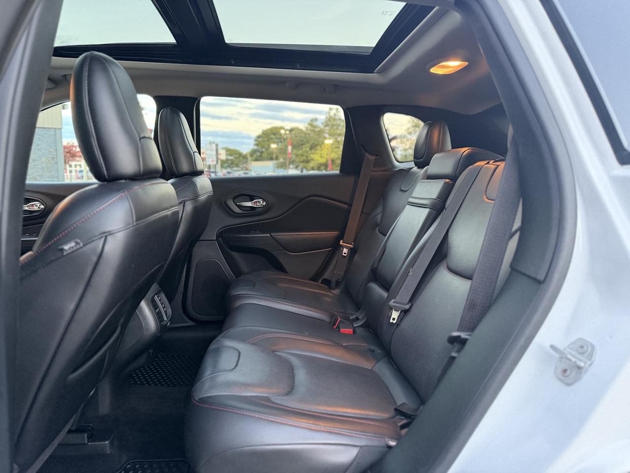2016 Jeep Cherokee Trailhawk 4WD Photo