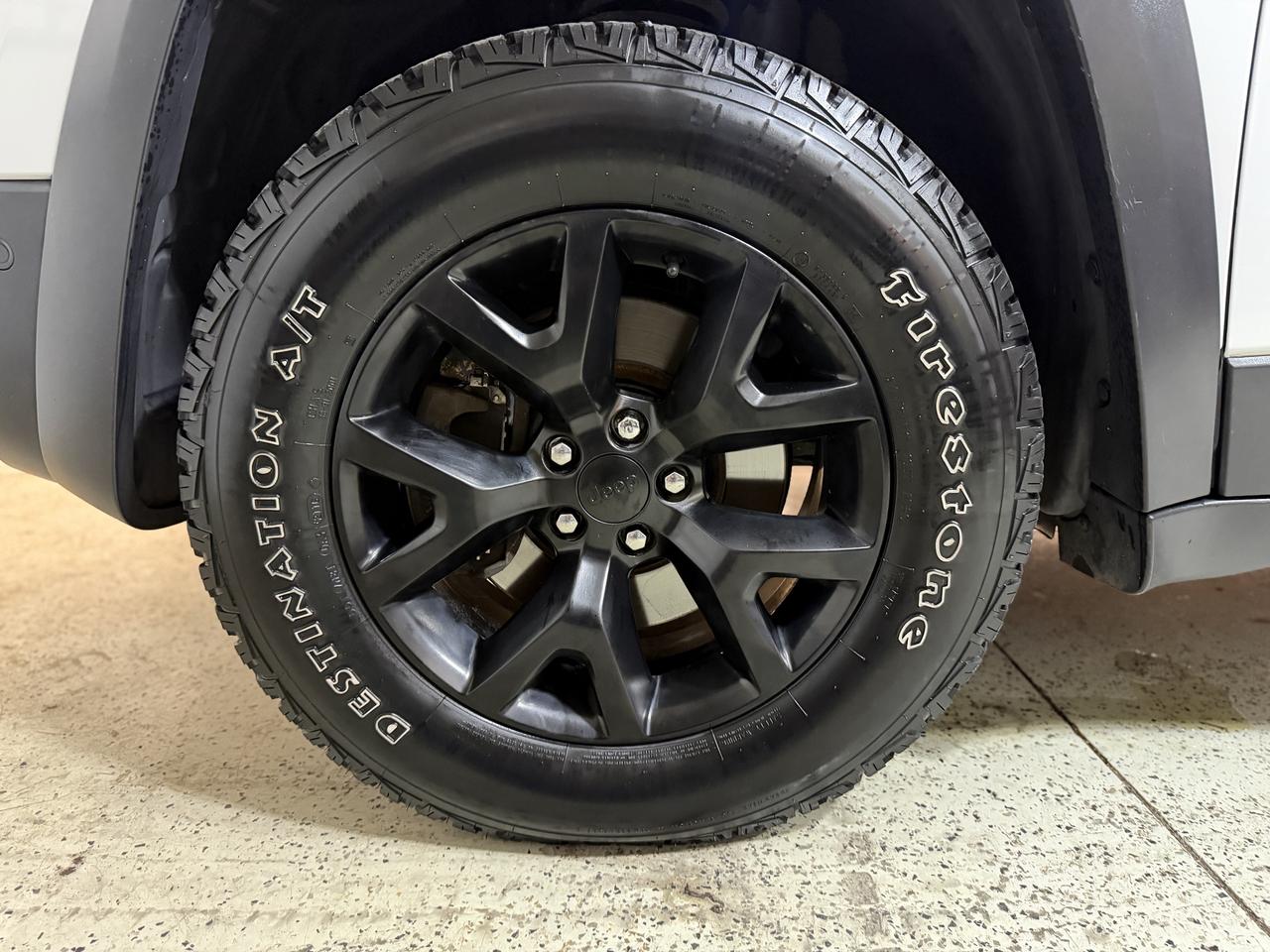 2016 Jeep Cherokee Trailhawk 4WD Photo