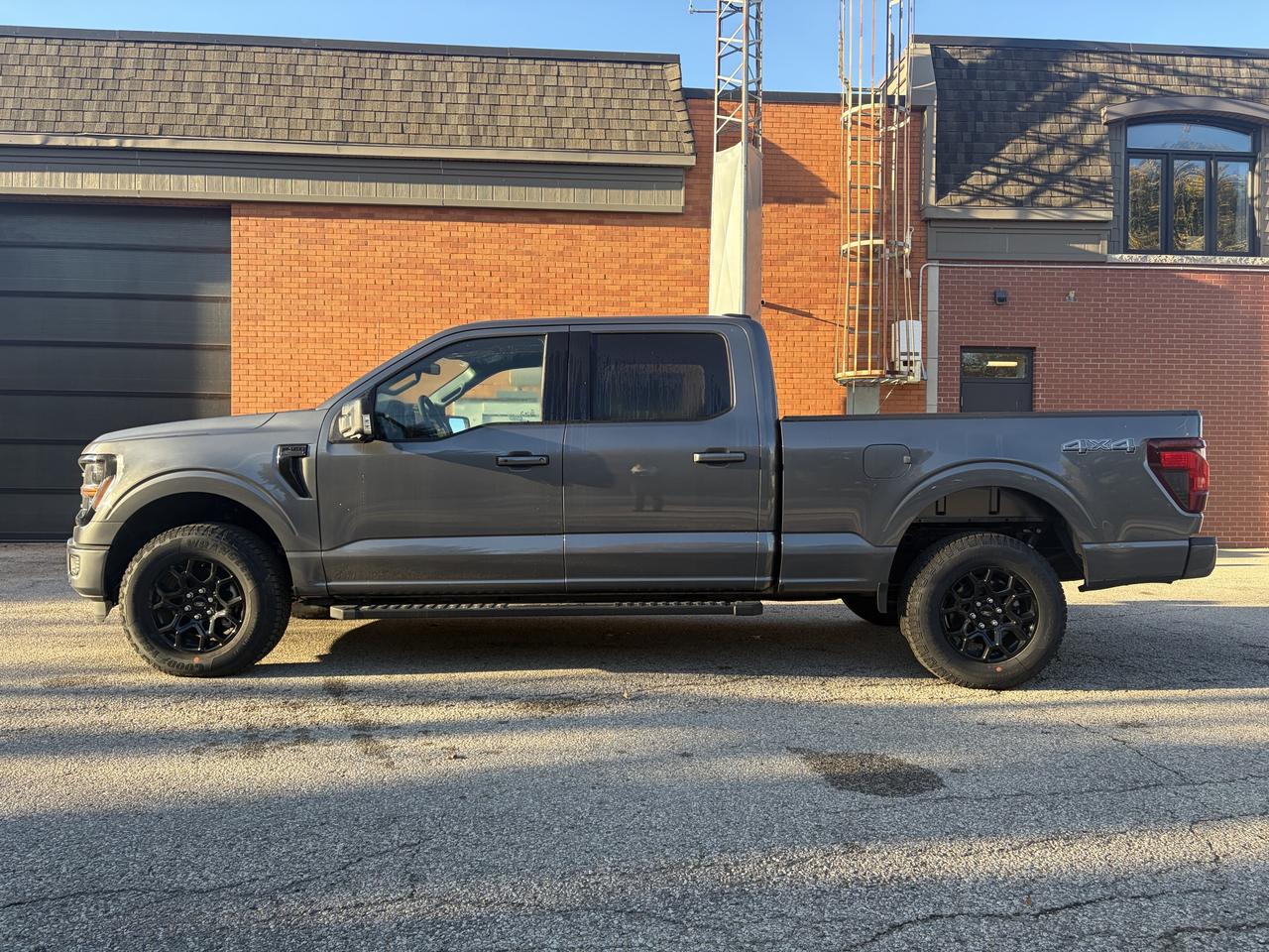 2026 Ford F-150 XLT SuperCrew 302A Long Box  4x4 Photo3