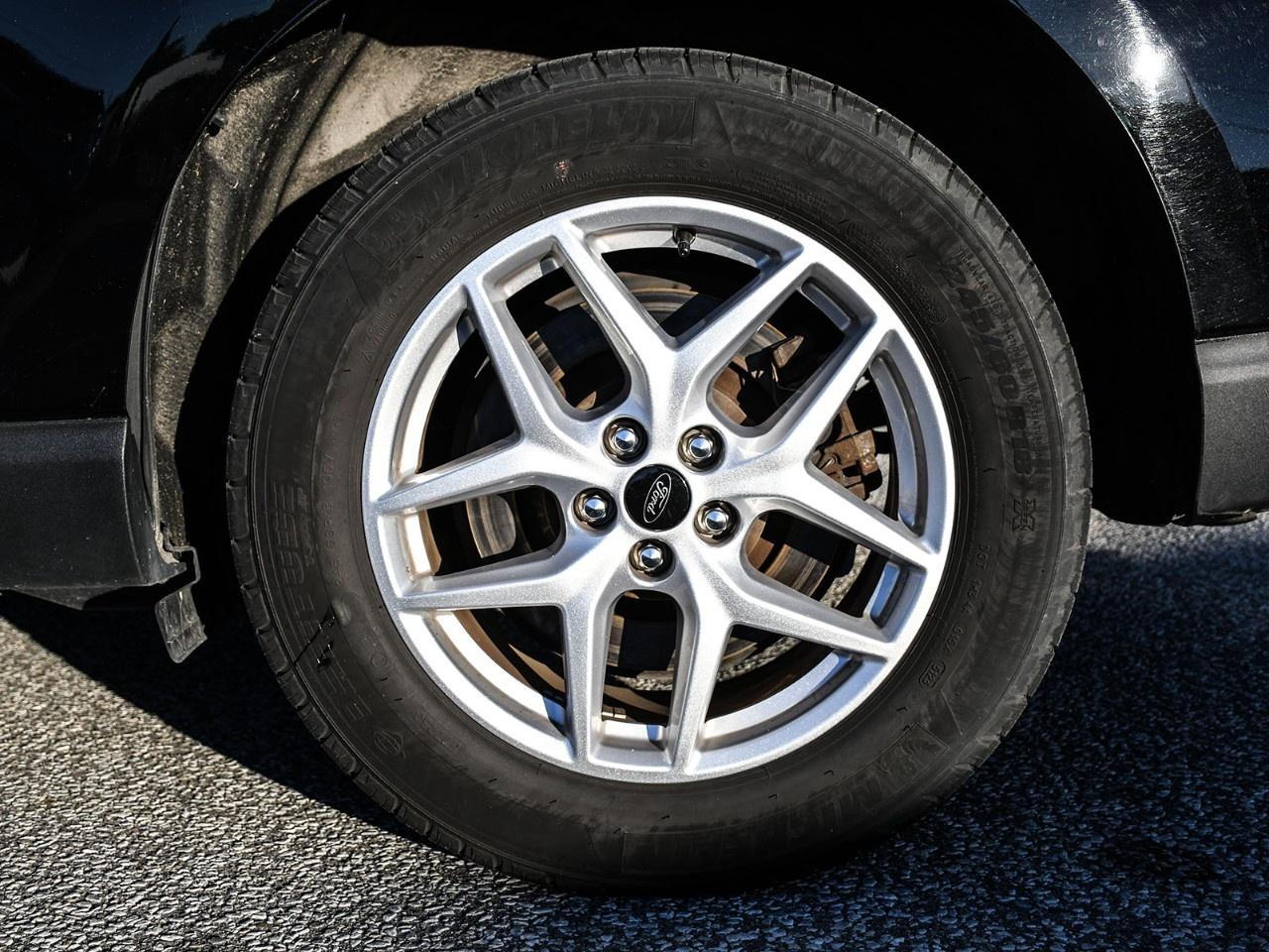 2024 Ford Edge SEL AWD Photo