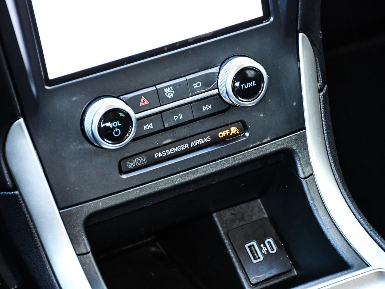 2024 Ford Edge SEL AWD Photo