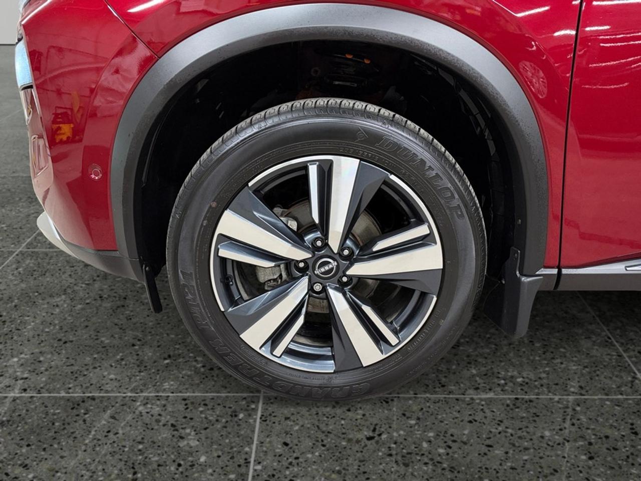 2023 Nissan Rogue AWD Platinum Photo