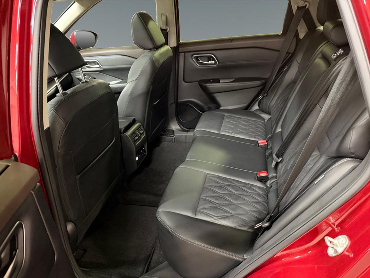 2023 Nissan Rogue AWD Platinum Photo