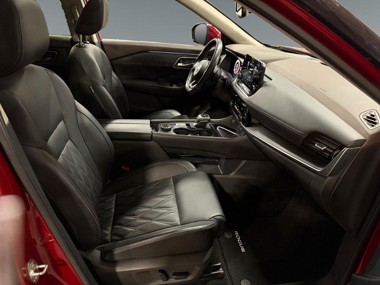 2023 Nissan Rogue AWD Platinum Photo