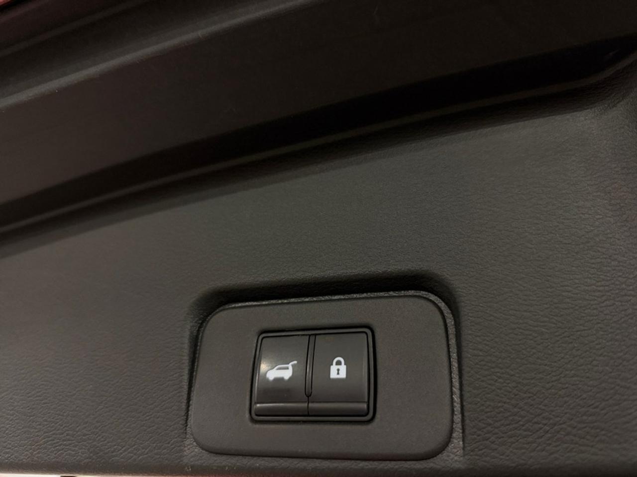 2023 Nissan Rogue AWD Platinum Photo